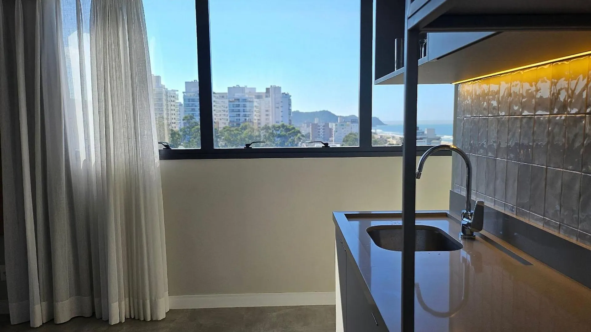 Itajaí Conforto E Praticidade Na Praia Brava!